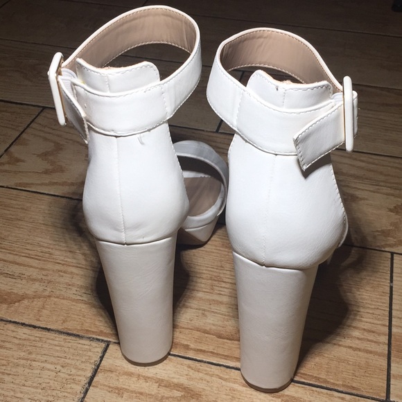 Dream Pairs Women’s White Platforms Sz 9 - Picture 4 of 7